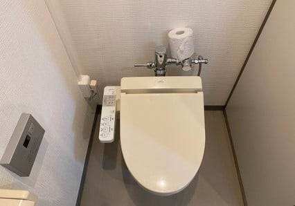 トイレフラッシュバルブ改修工事before